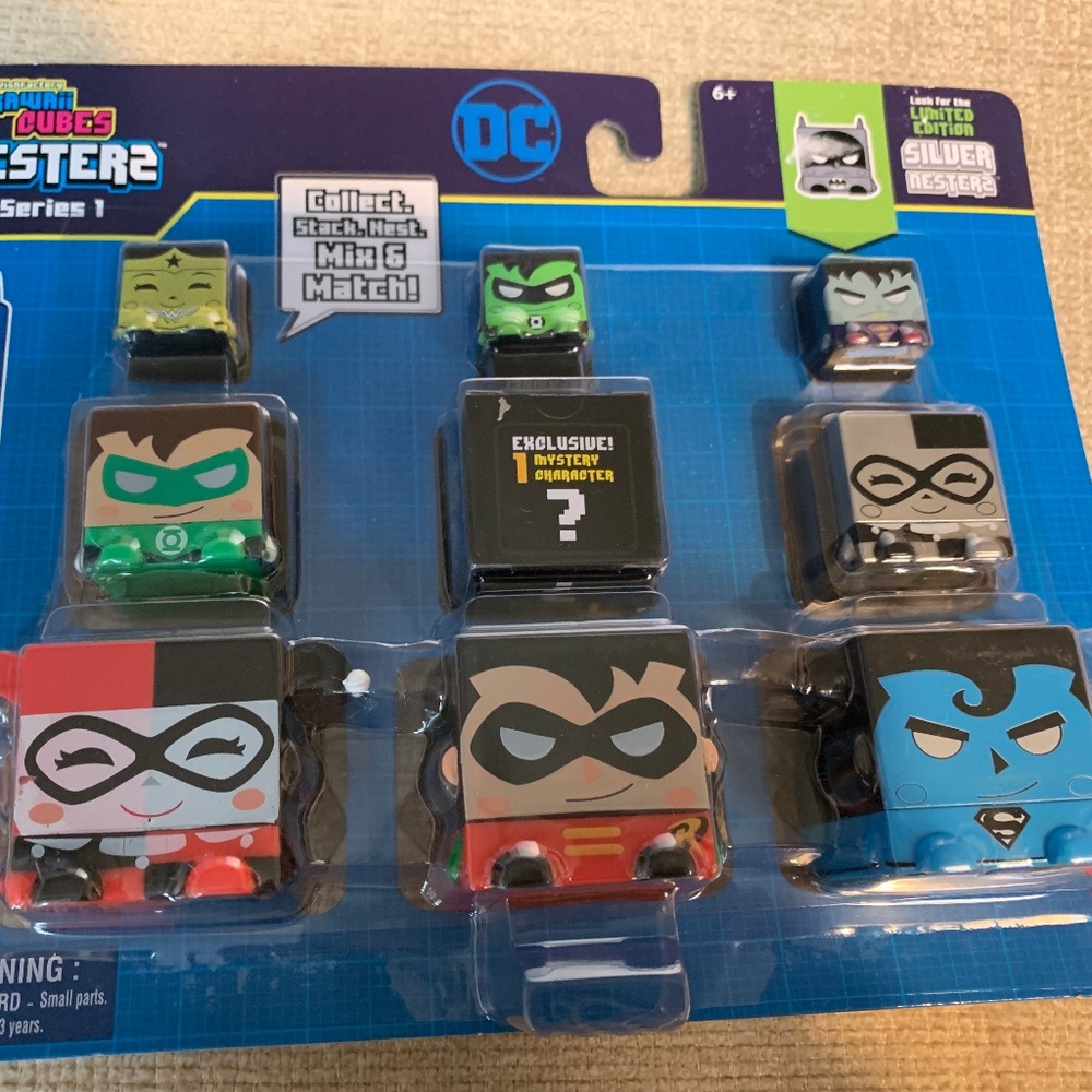 NWT DC Comic Nesterz 9 Pack ROBIN GREEN LANTERN 6+